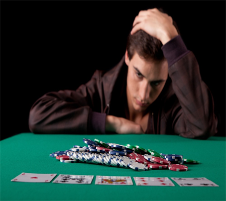 Chiến Lược Đánh Bài Texas Hold'em - Chiến Thuật So Bài Theo Kích Cỡ